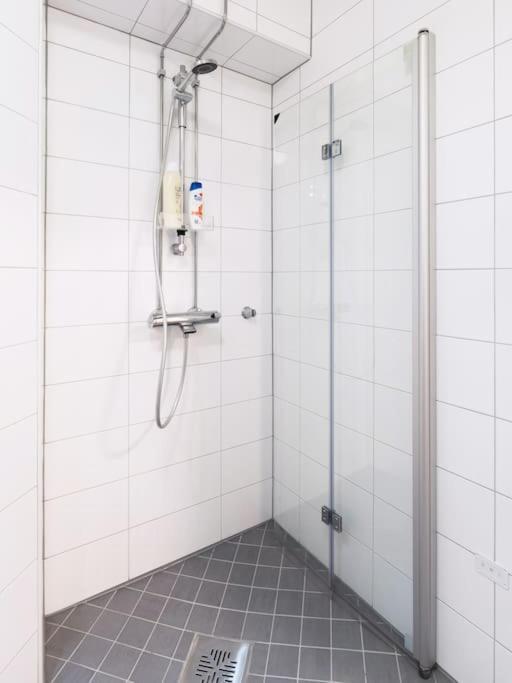 Cozy Roomy Studio Flat Next To Tram Stop @ Kallio Хелзинки Екстериор снимка